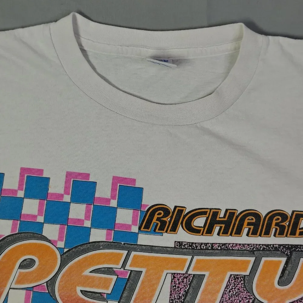 VINTAGE Richard Petty NASCAR T-Shirt White Logo 7 Big Graphic Retro - Picture 7 of 13